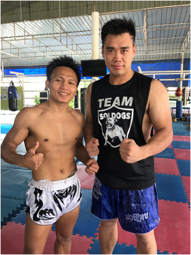我校教师赴泰国参加泰拳、MMA教练员培训获靶师教练员资格