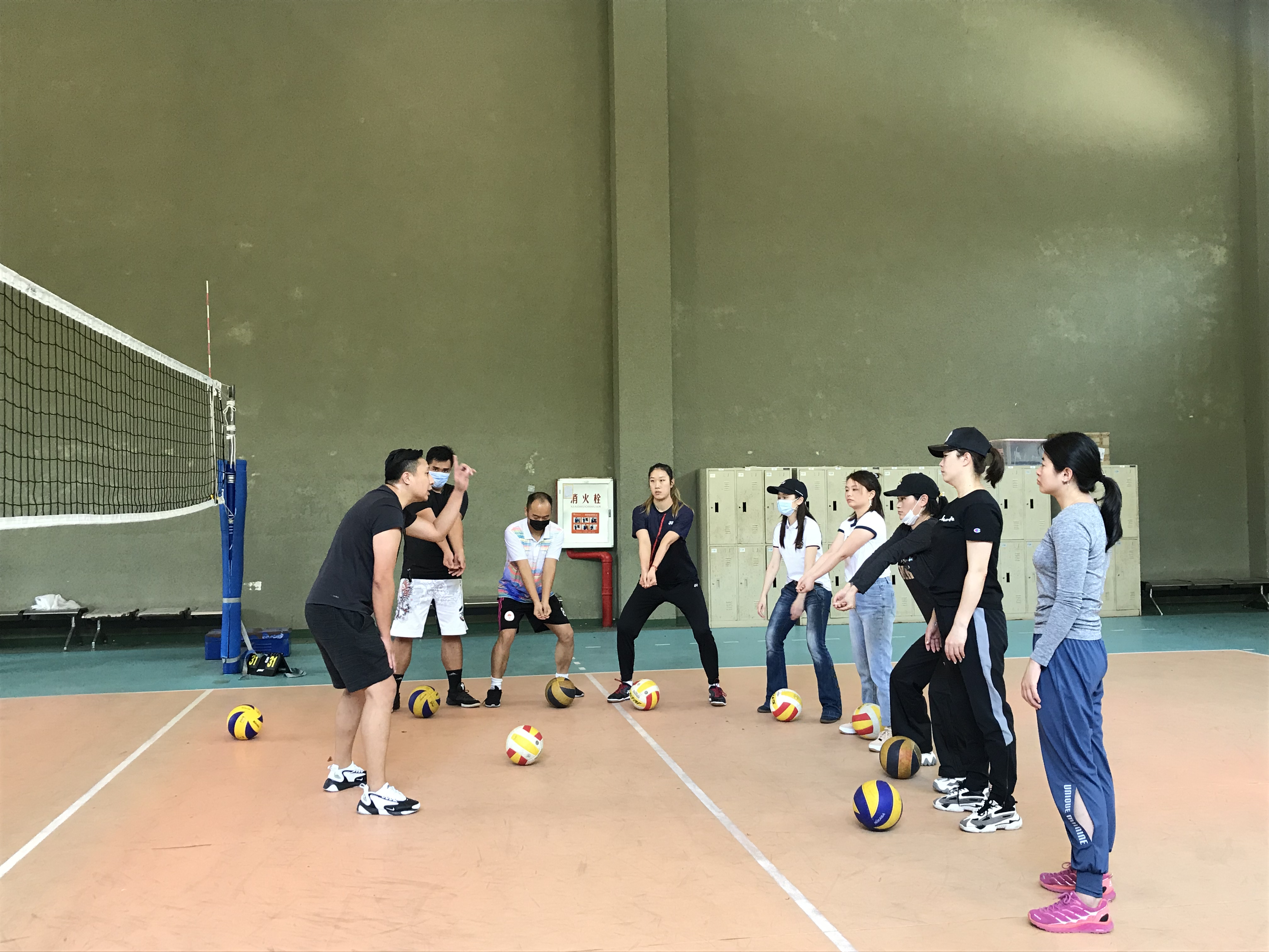体育中心开展项目技能教学交流活动——排球